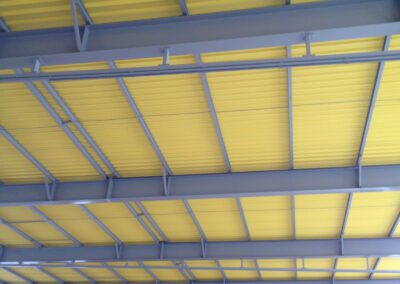 bac acier accoustique d'un gymnase