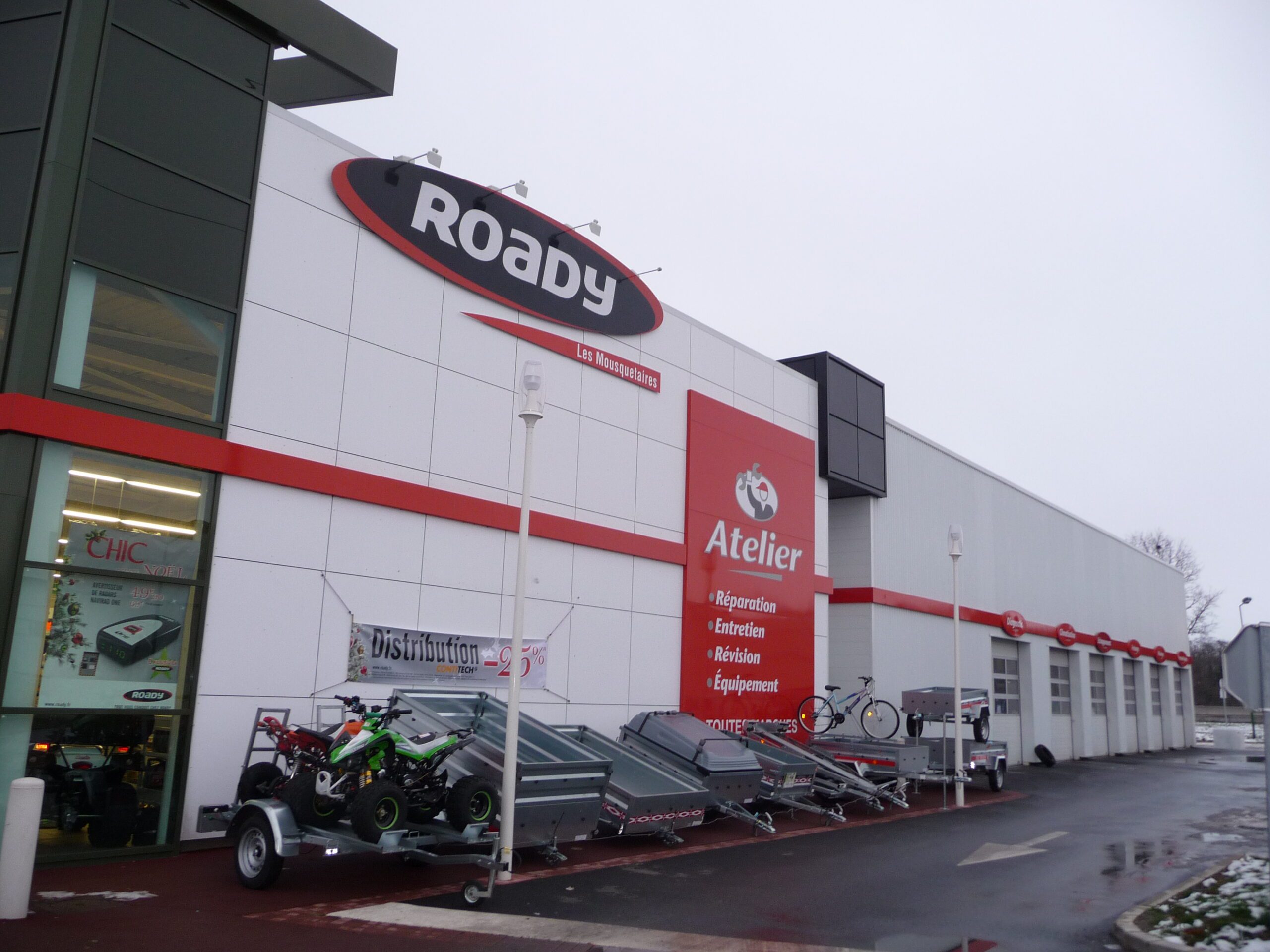 bardage Eternite et cassette sur magasin