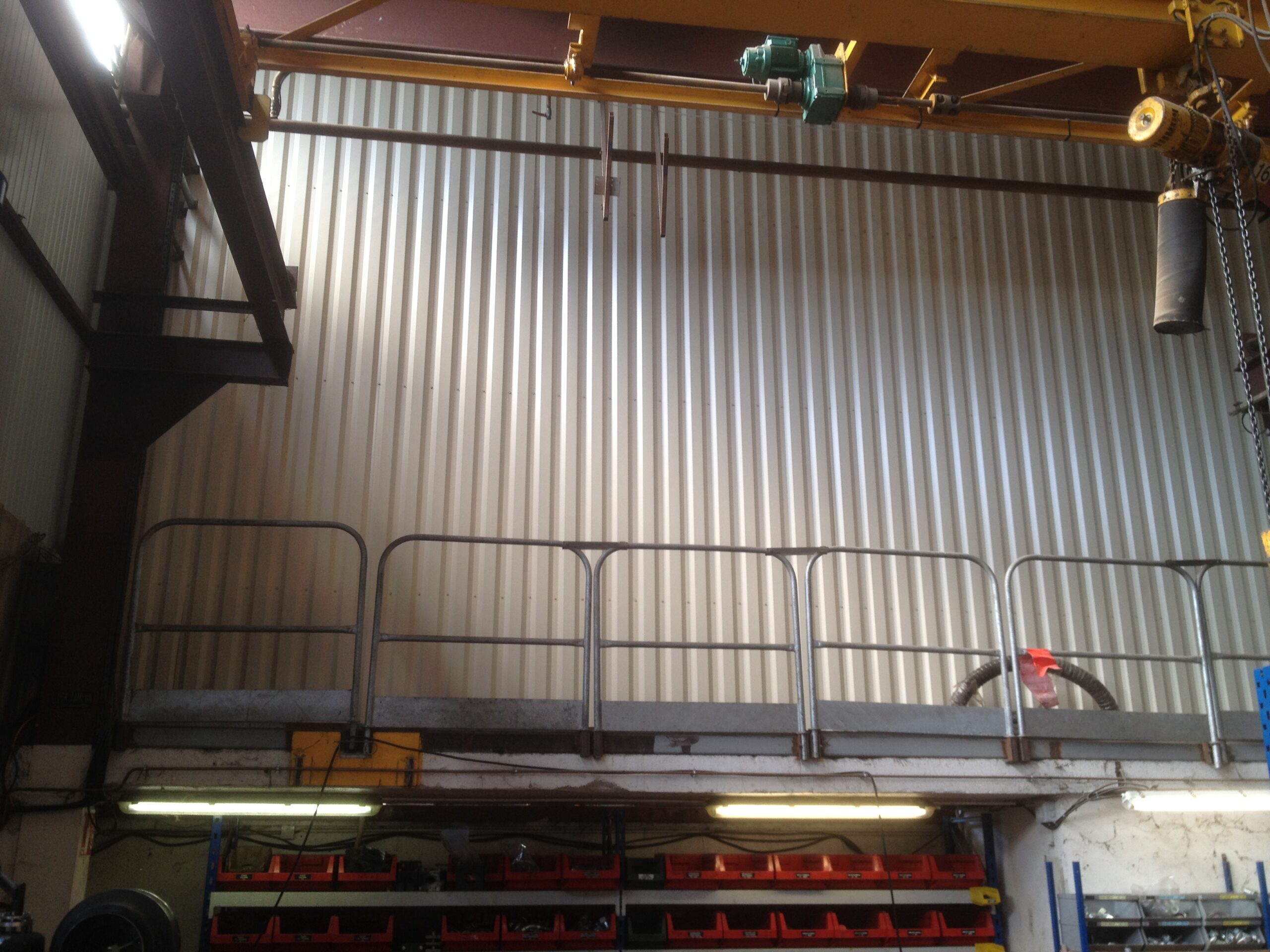 Bardage simple peau en cloison intérier d'atelier apès retrait de tôle amiante ciment