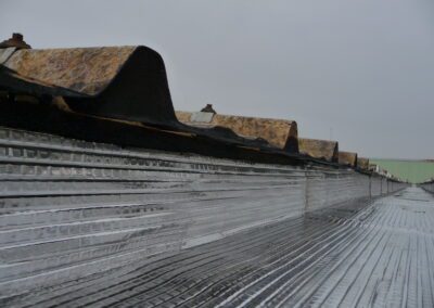 chéneau métallique en étanchéité d'une usine