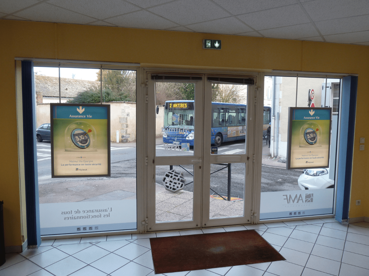 Rénovation complète en cours avec bardage rapporté végétal et irisé CPV Plus